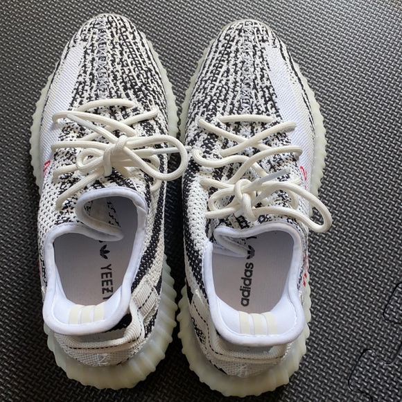 Adidas jeezys - Picture 1 of 2